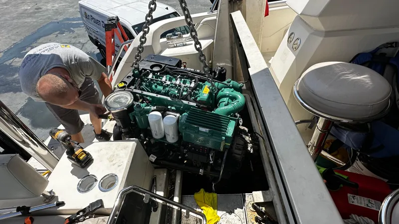 2023 Engines Yacht Photos Pics 