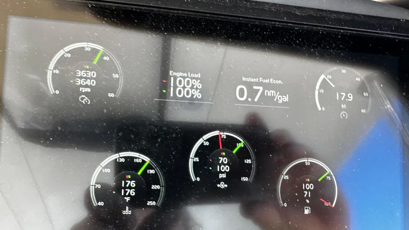 2023 Engines Yacht Photos Pics 