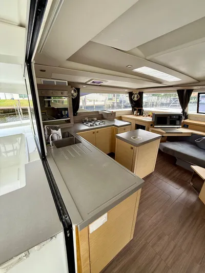 Cerebral Seabatical Yacht Photos Pics 