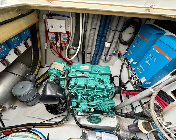 Cerebral Seabatical Yacht Photos Pics 