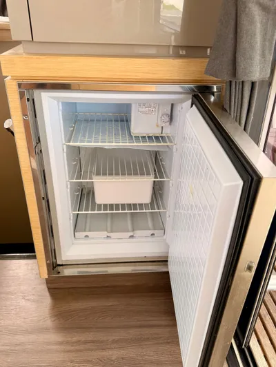 Cerebral Seabatical Yacht Photos Pics 