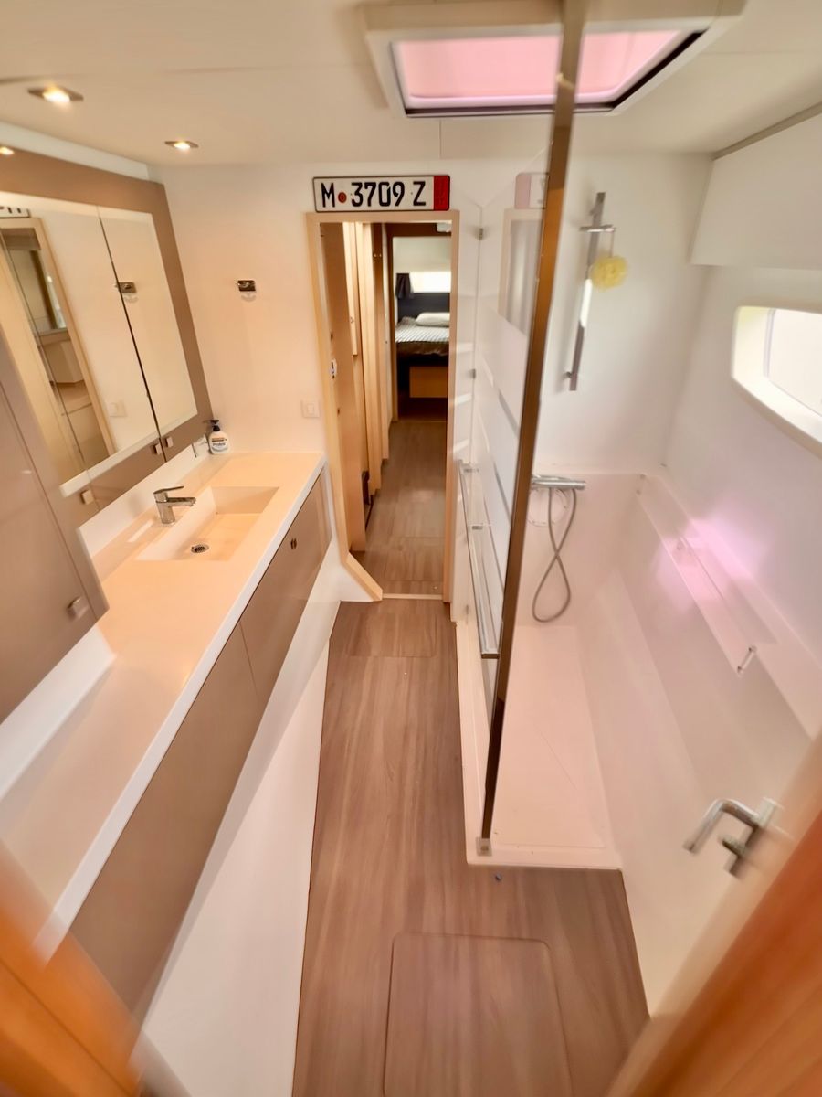 2019 Fountaine Pajot 46 