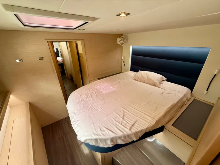 Cerebral Seabatical Yacht Photos Pics 