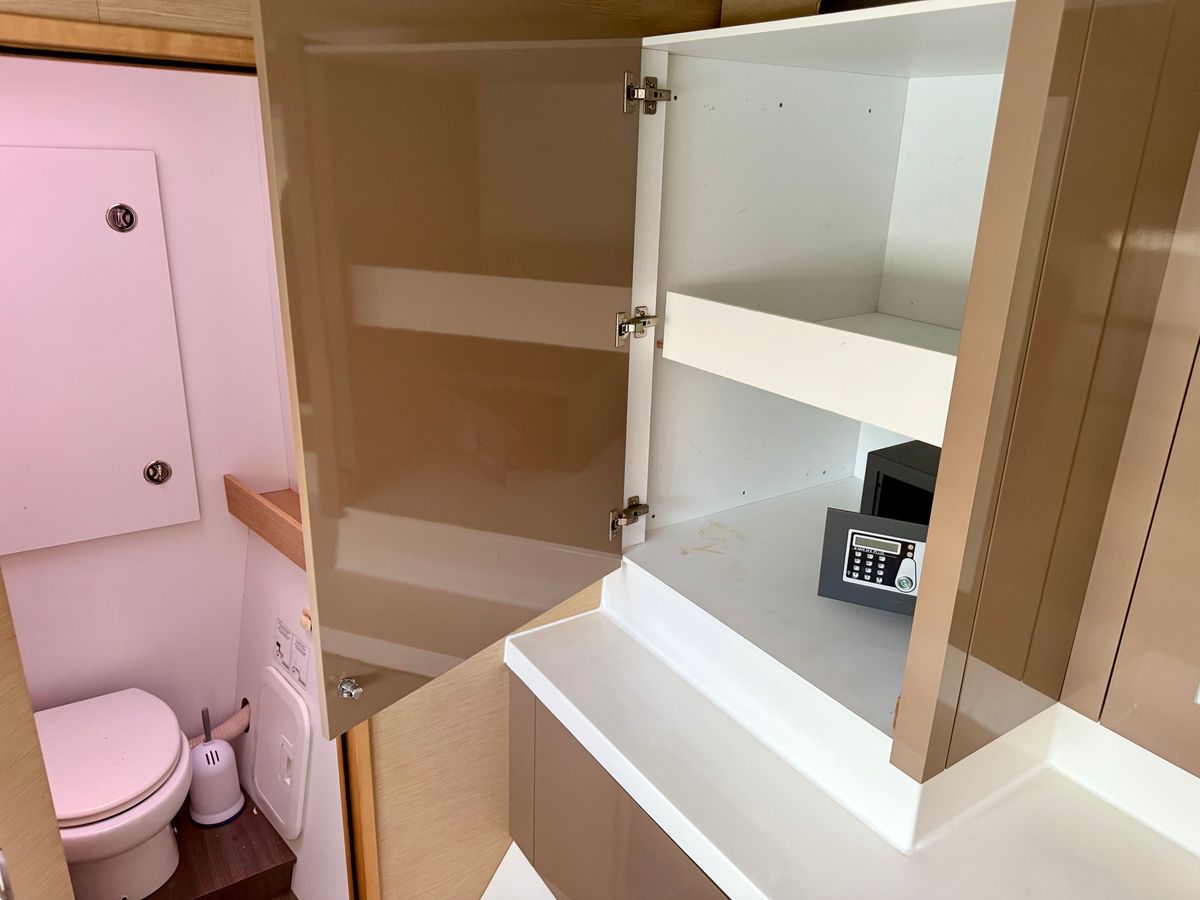 2019 Fountaine Pajot 46 