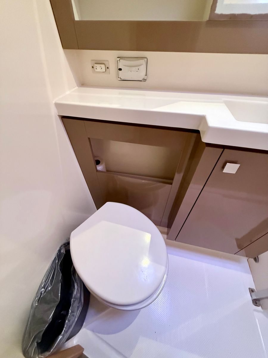 2019 Fountaine Pajot 46 