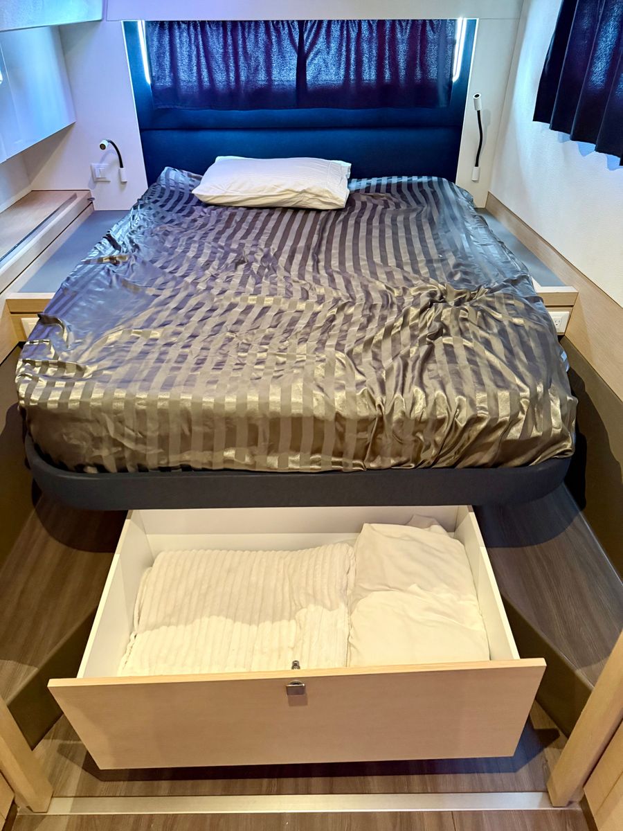 2019 Fountaine Pajot 46 