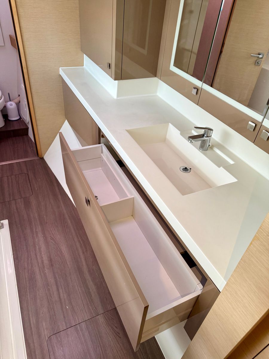 2019 Fountaine Pajot 46 