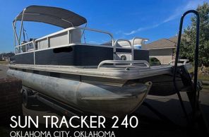 2010 Sun Tracker 240 Party Barge