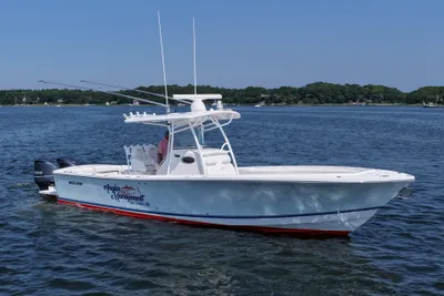 Regulator 34 Center Console