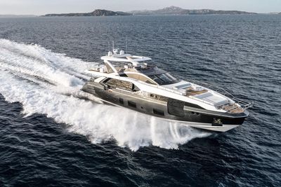 Yacht