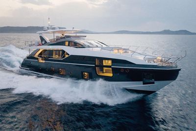 Yacht