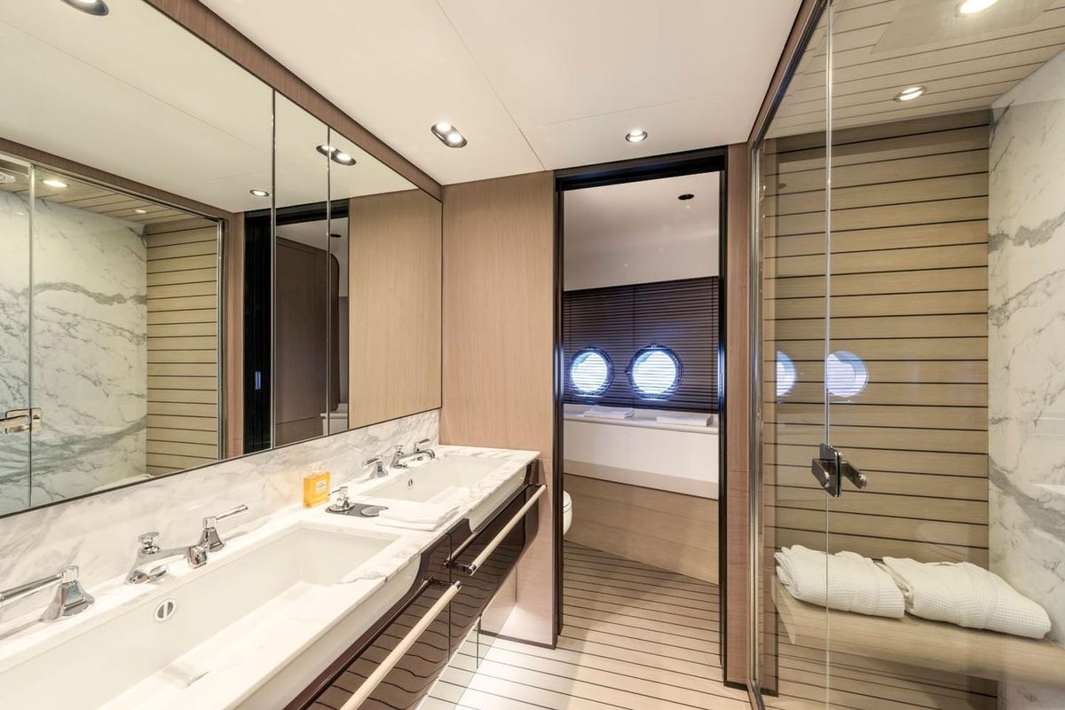 2022 Azimut 87 