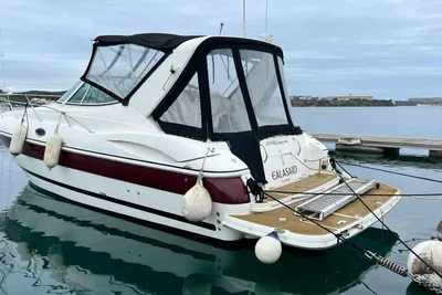 2004 Cruisers Yachts 320 Express