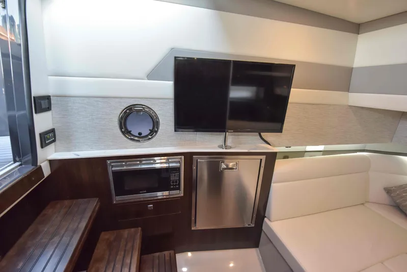 Sea Ya Later Yacht Photos Pics 