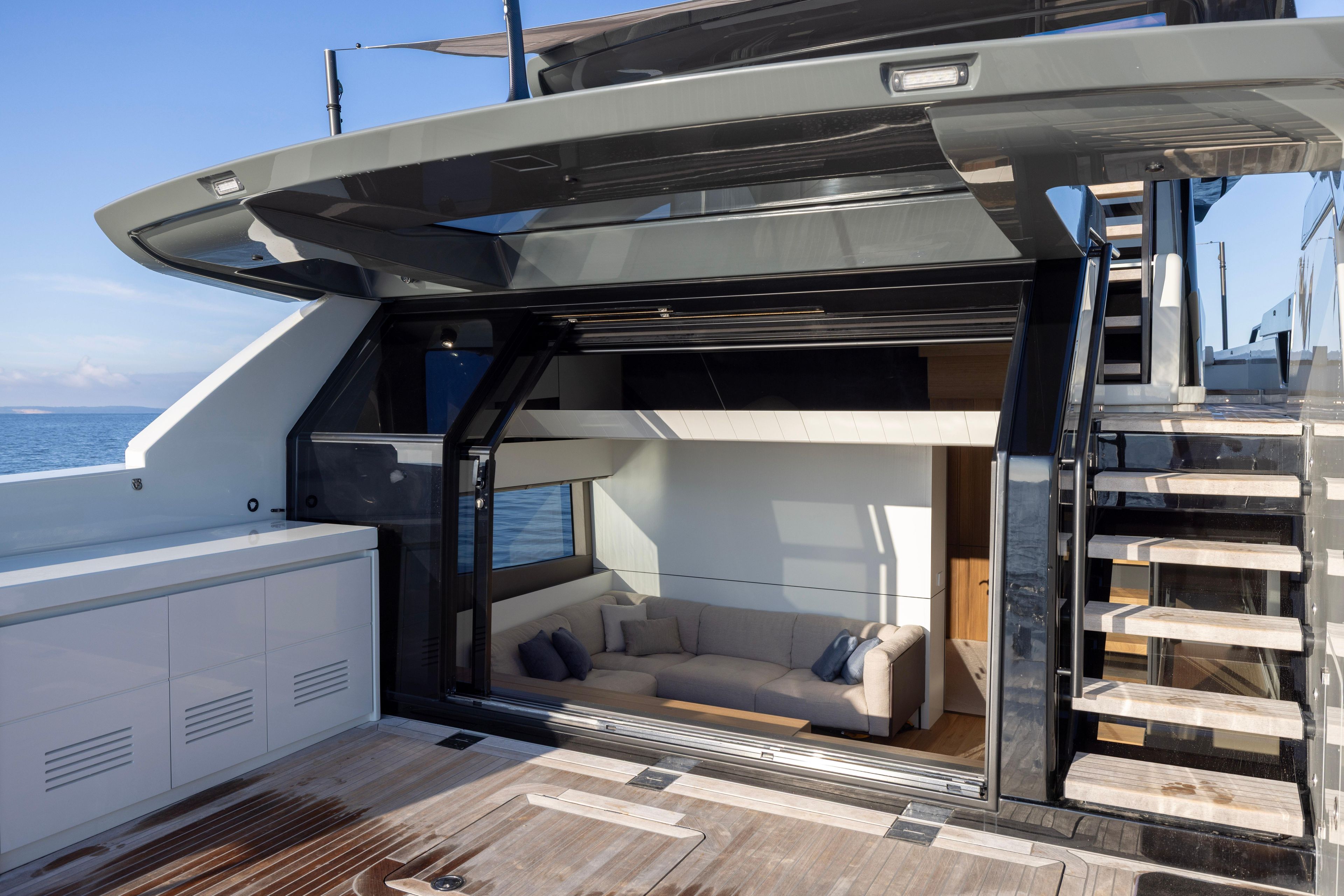 Yacht