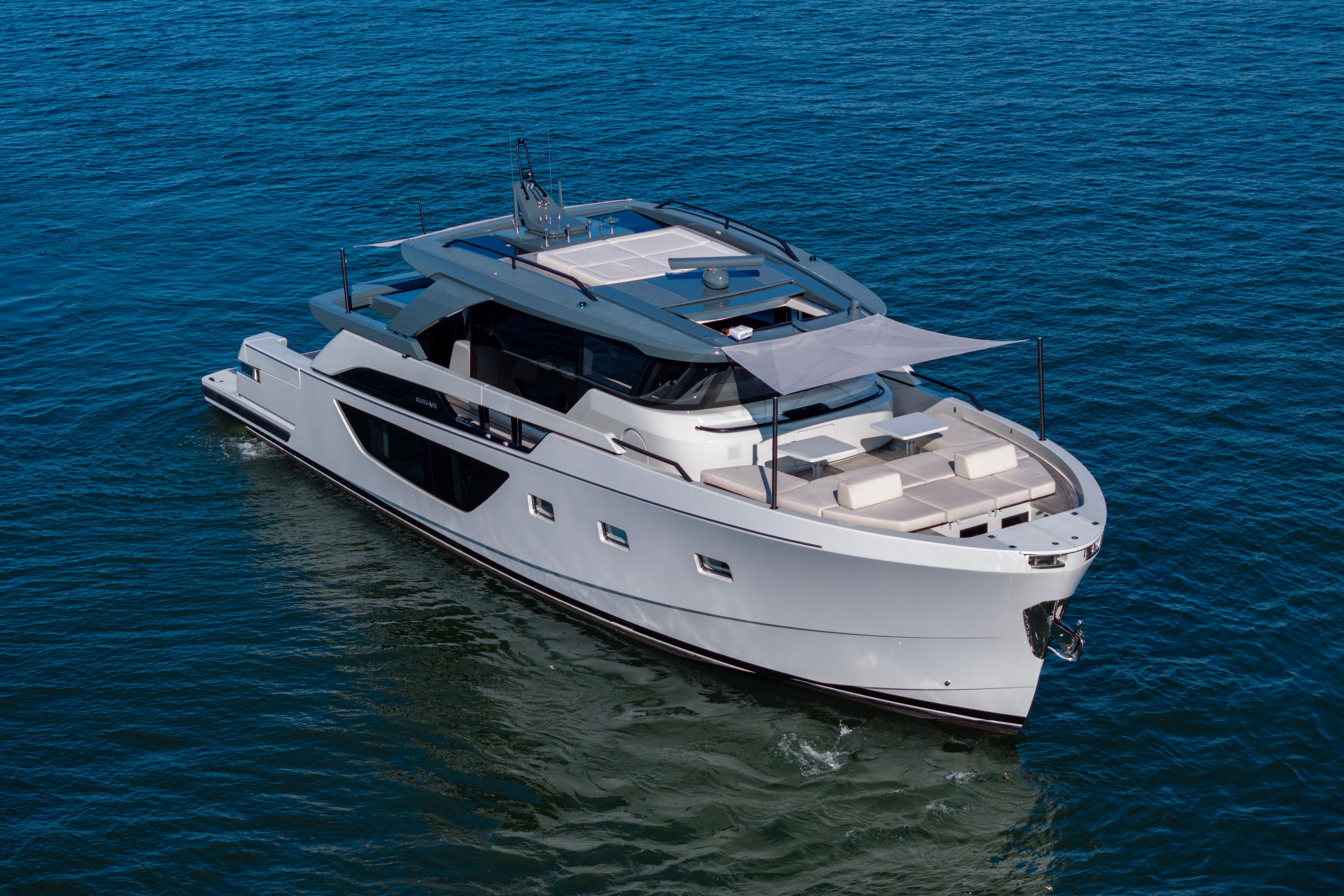 Yacht