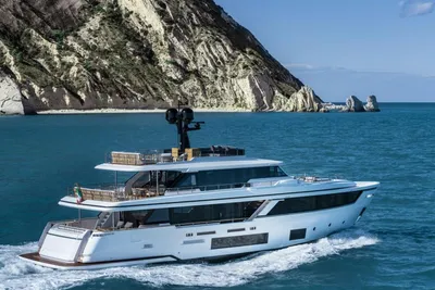 2024 Custom Line Navetta 30