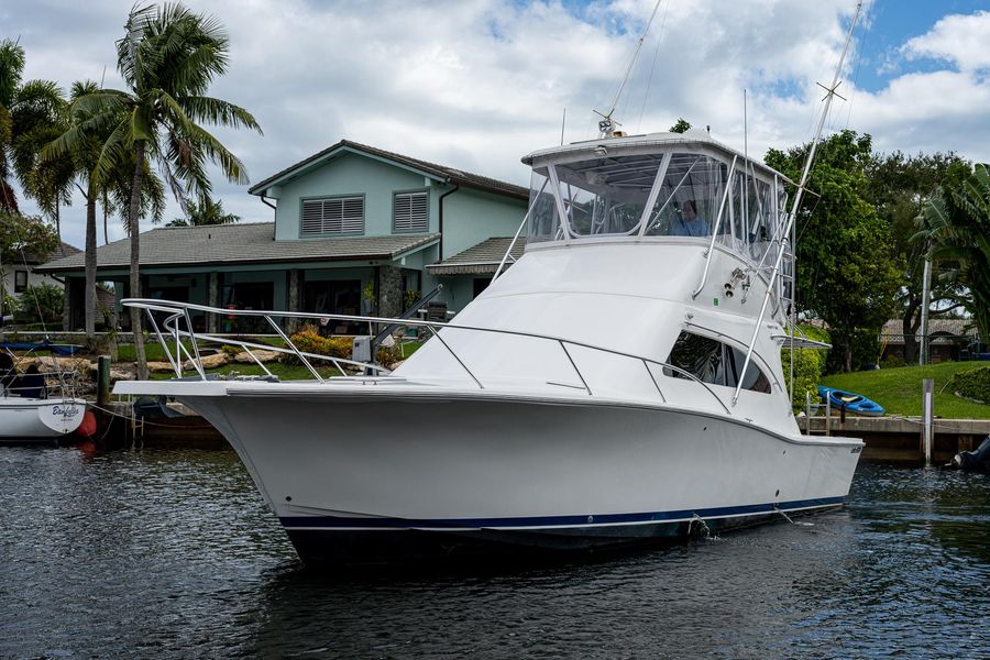 2006 Luhrs 36 Convertible