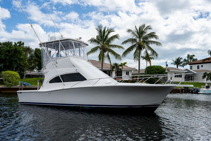 2006 Luhrs 36 Convertible