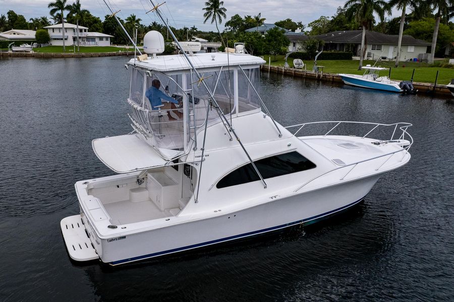 2006 Luhrs 36 Convertible