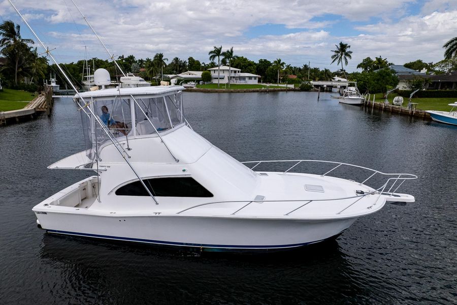 2006 Luhrs 36 Convertible