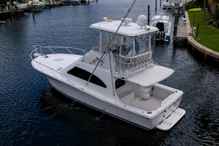 2006 Luhrs 36 Convertible