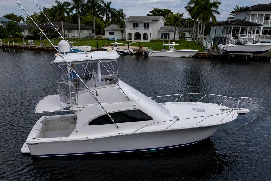 2006 Luhrs 36 Convertible