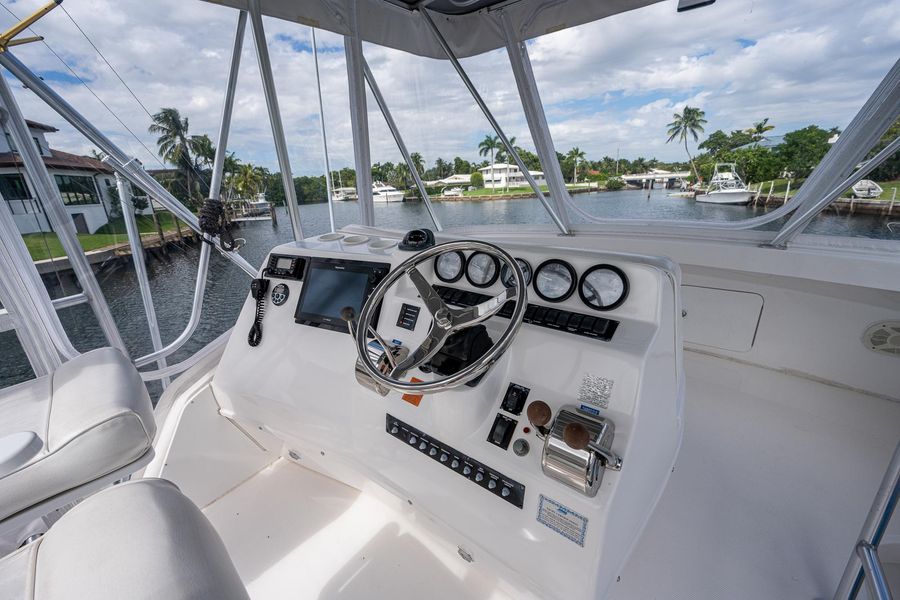 2006 Luhrs 36 Convertible