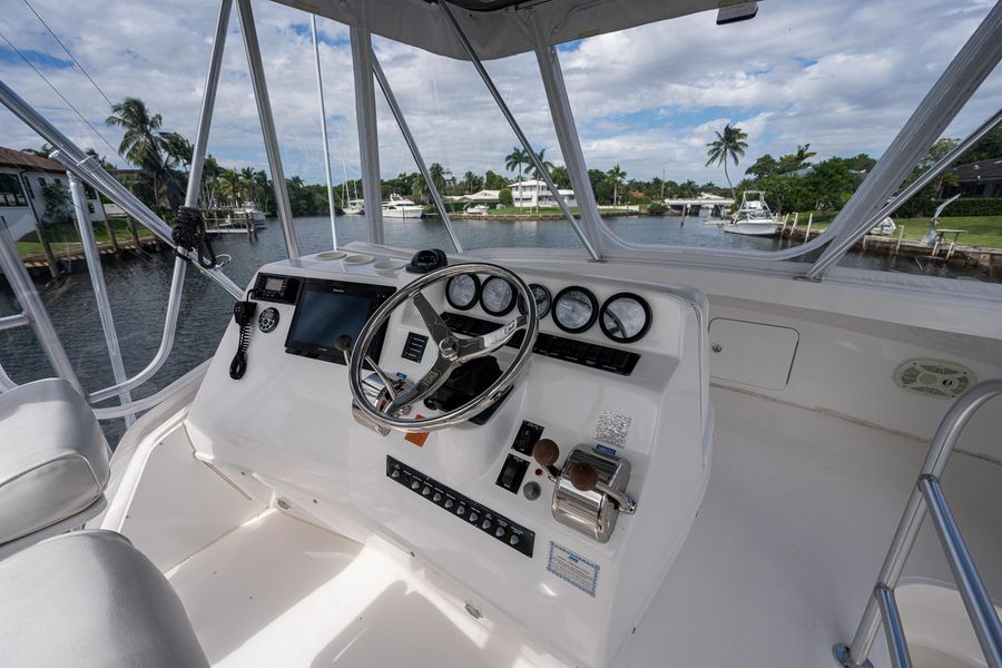 2006 Luhrs 36 Convertible