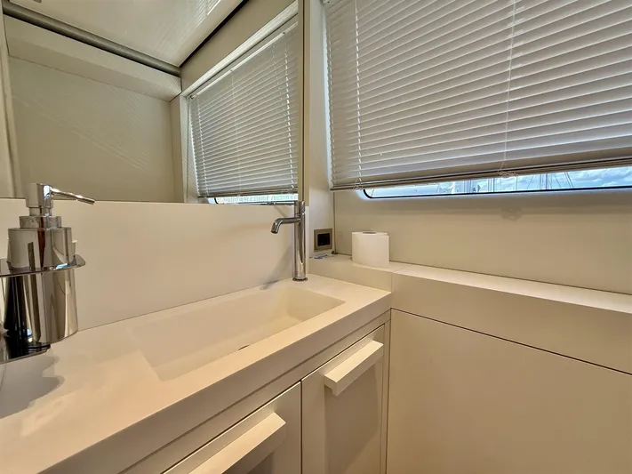  Yacht Photos Pics IMG_3483.jpeg