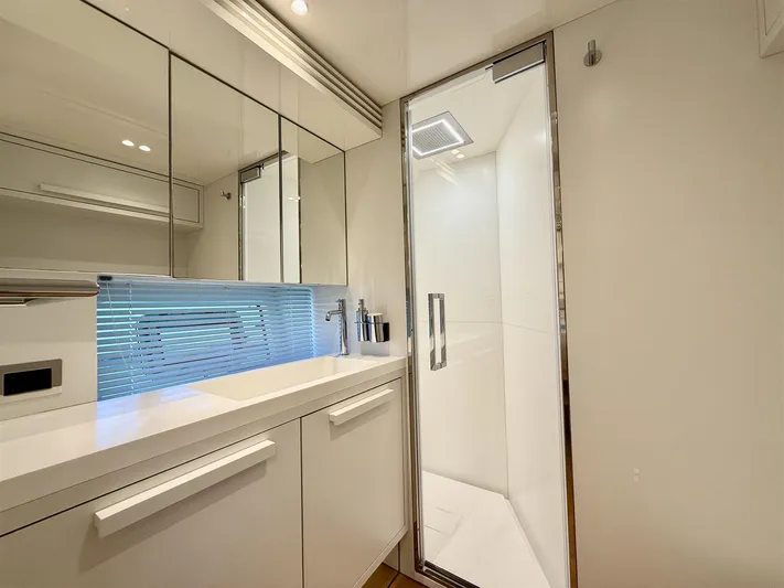  Yacht Photos Pics IMG_3524.jpeg