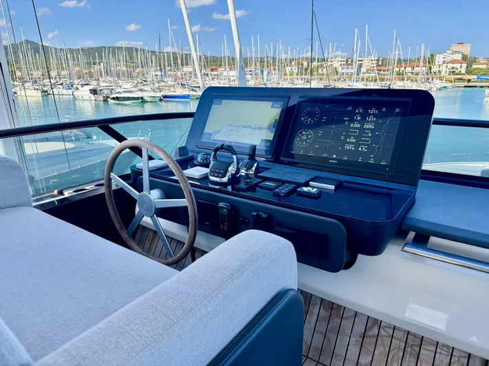  Yacht Photos Pics IMG_3534.jpeg