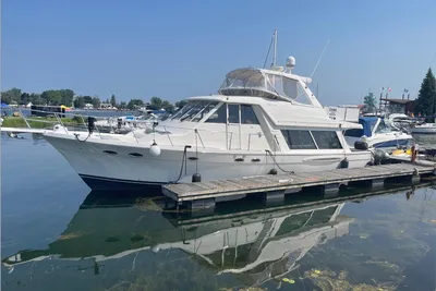 Meridian 490 Pilothouse