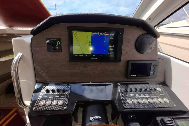  Yacht Photos Pics Helm of 2020 Cutwater C-24 boat with Garmin navigation display and control panel.