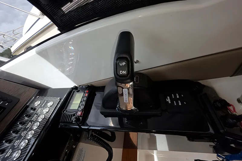  Yacht Photos Pics 2020 Cutwater C-24 boat control panel with throttle and navigation instruments.