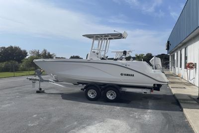 2023 Yamaha Boats 220FSH SP