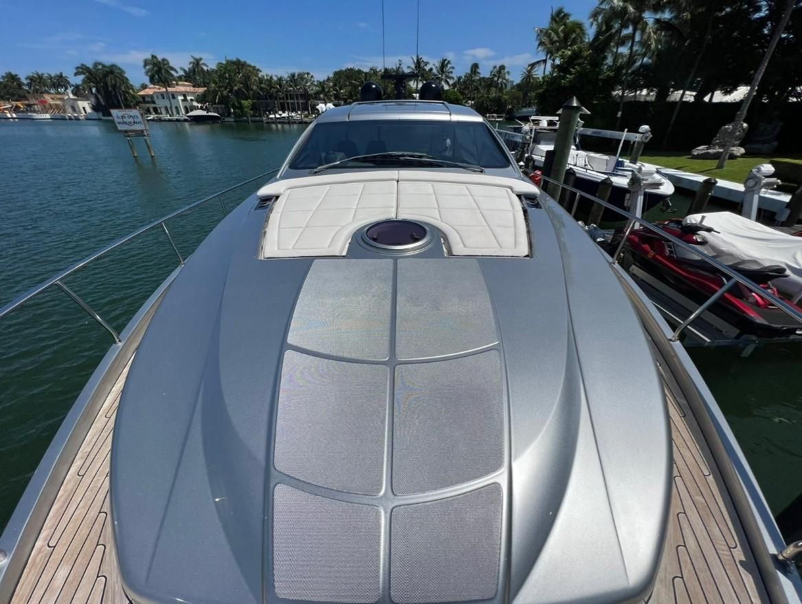 2018 Pershing 62 