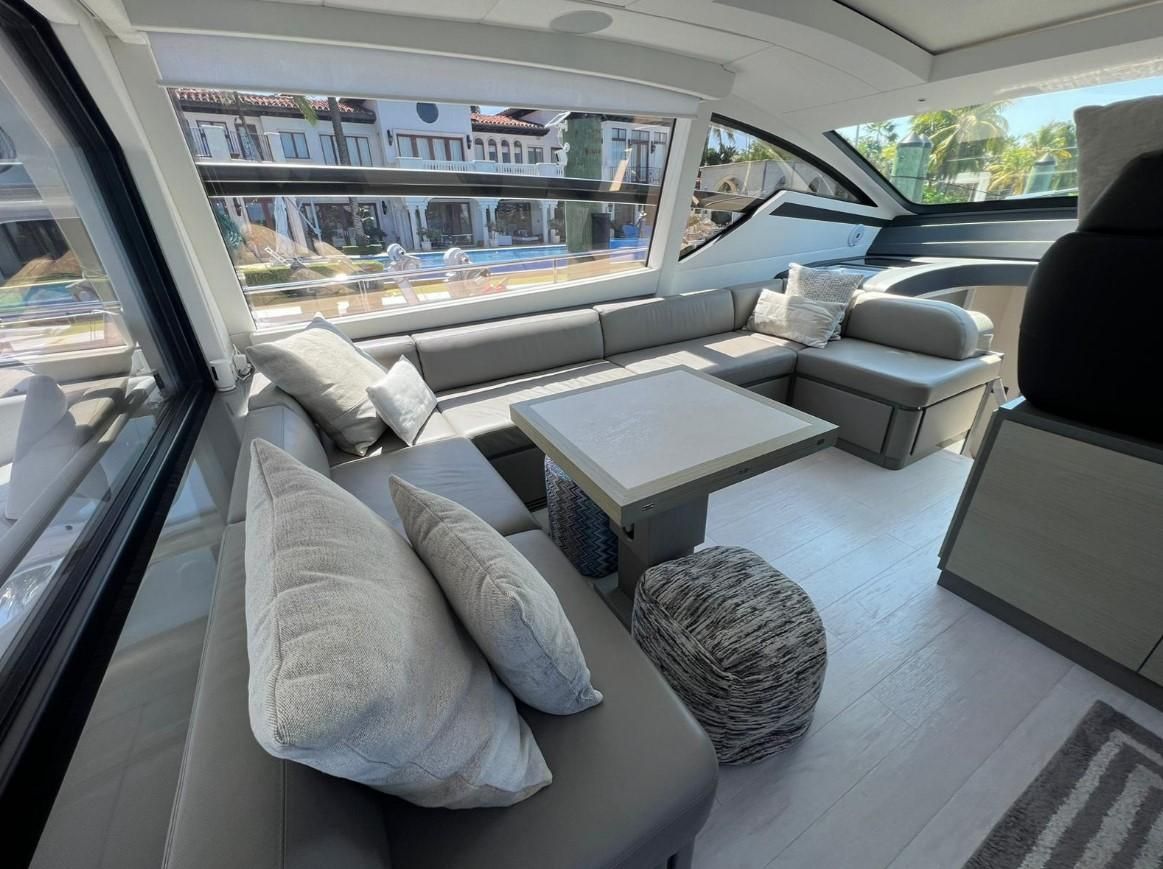 2018 Pershing 62 