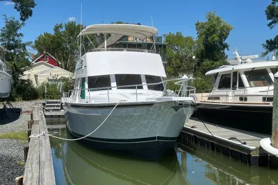 Mainship 43 Trawler Aft Cabin