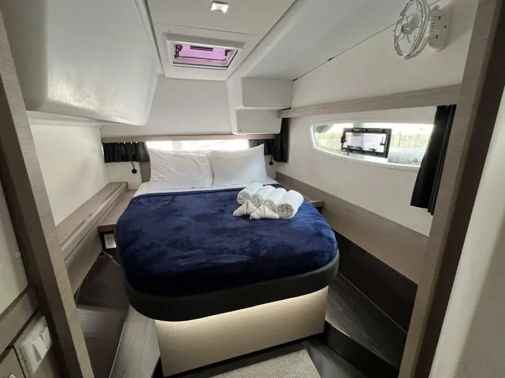 Oasis Yacht Photos Pics 