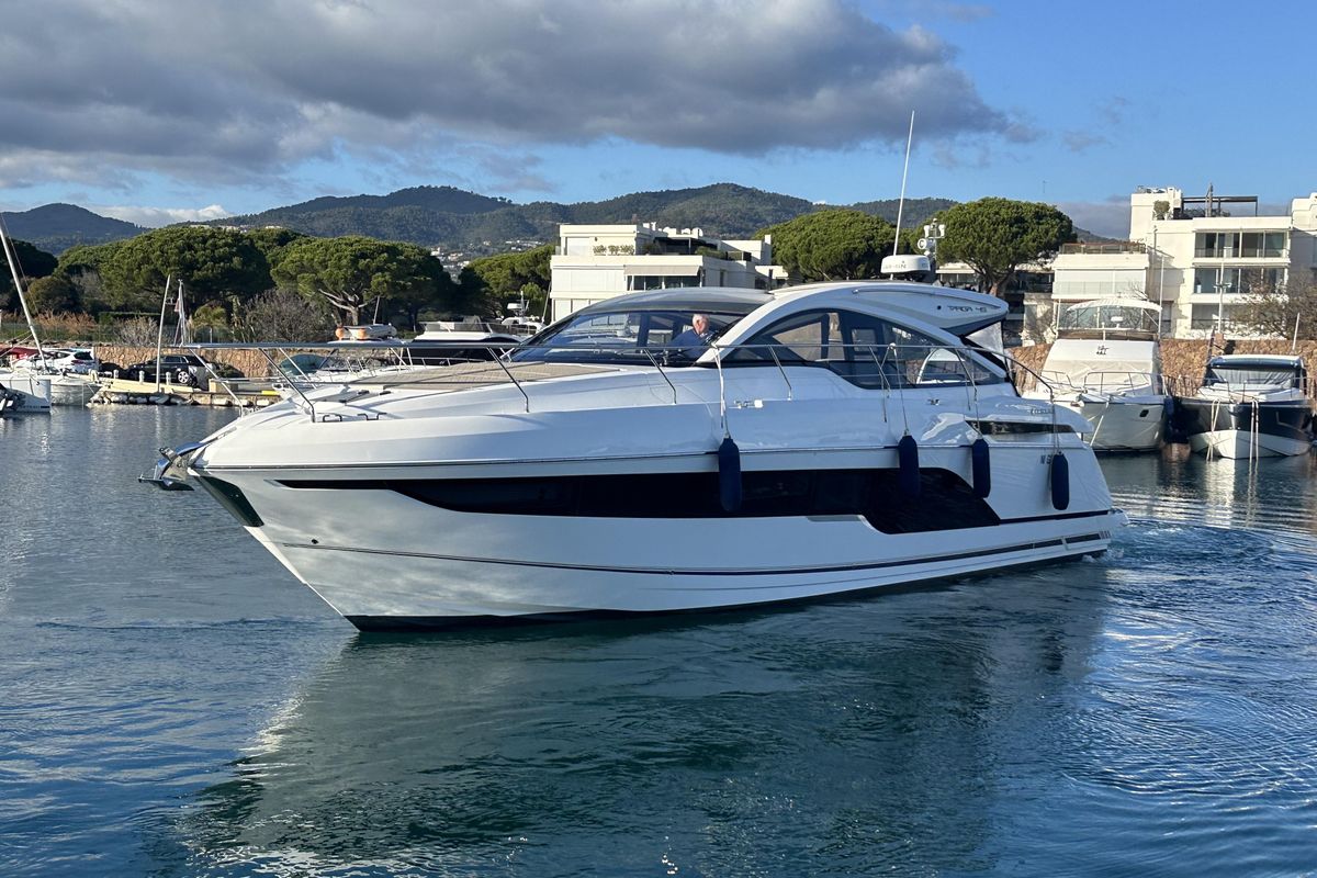2021 Fairline 46 