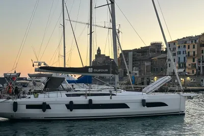 2025 Dufour 48