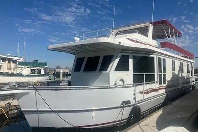 Legacy Yachts Majestic