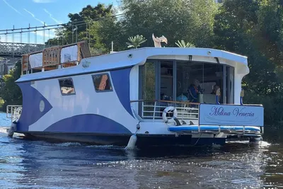 2009 Custom Hard Chine Aluminium Houseboat