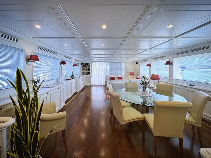  Yacht Photos Pics yacht-ziacanaia-saloni-sea__sea_charter-13.jpg