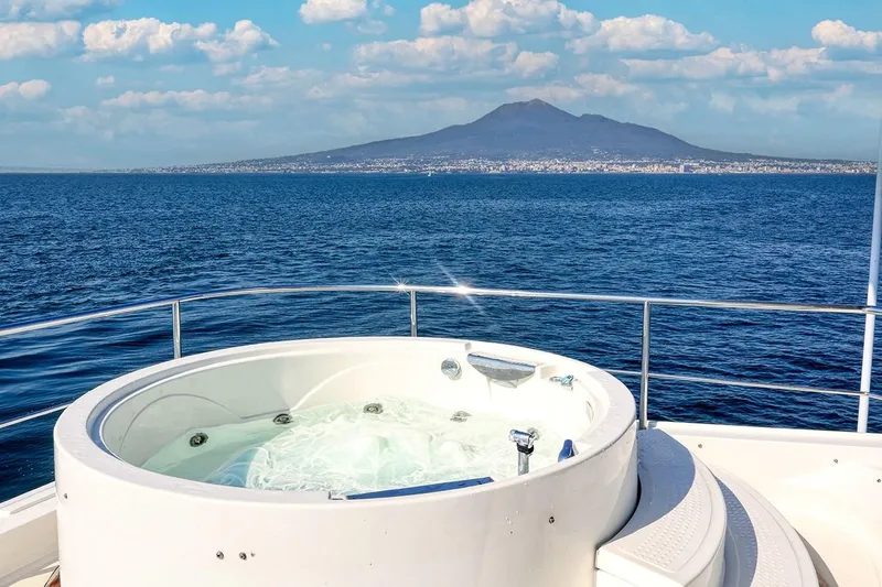  Yacht Photos Pics yacht-ziacanaia-esterni-sea__sea_charter-8.jpg