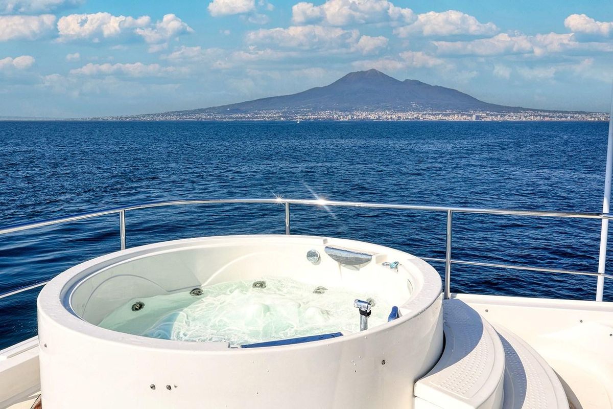 2003 Custom Line 101 