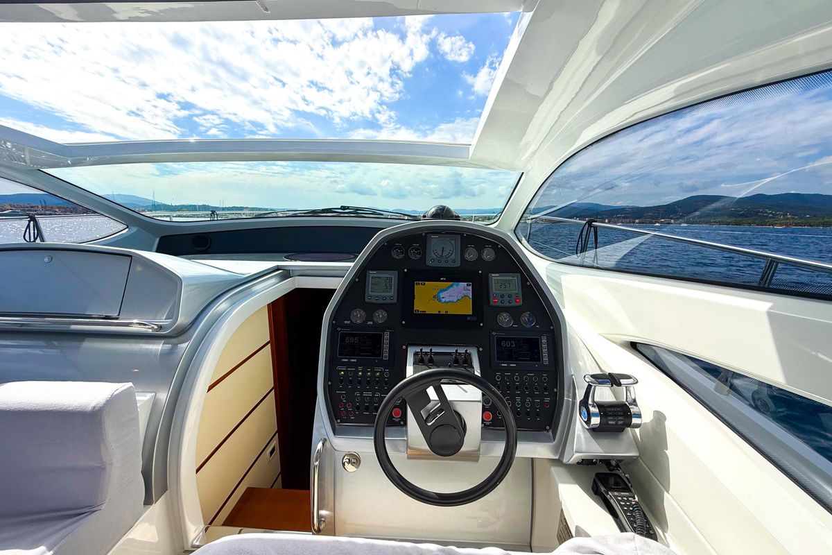 2007 Pershing 49 