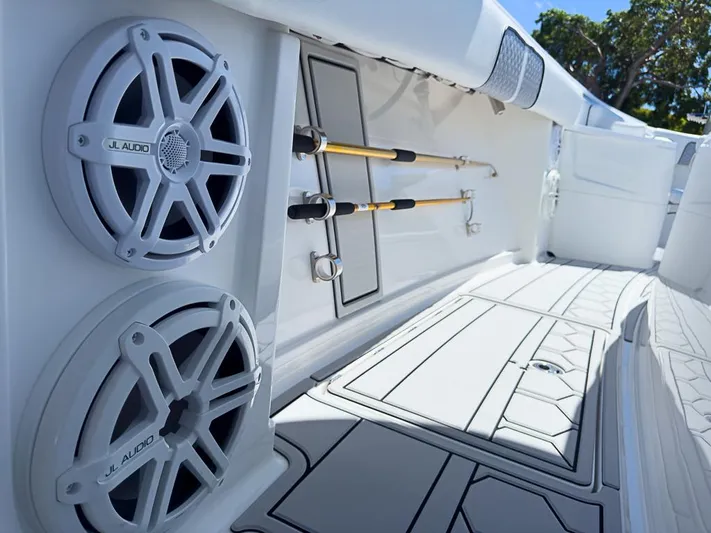  Yacht Photos Pics 2019 HCB 39 Speciale boat interior with JL Audio speakers and fishing rod holders.