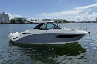 Sea Ray Sundancer 320 Outboard